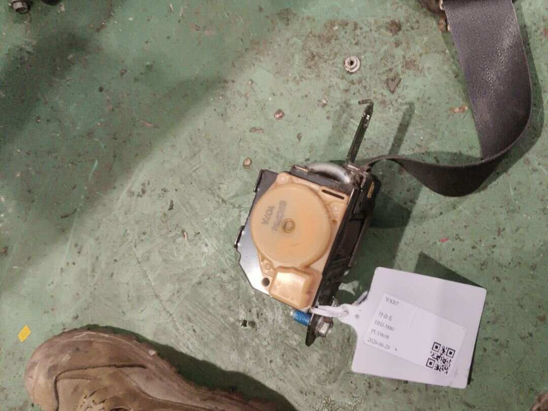 888104V000RY 驾驶员座椅安全带