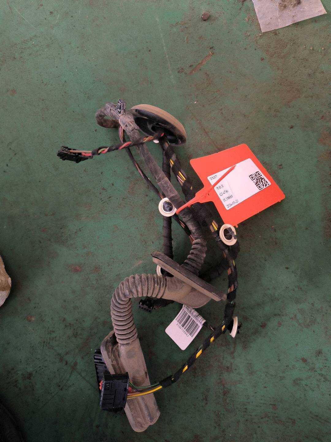 L31G971694J 后门线束（右）
