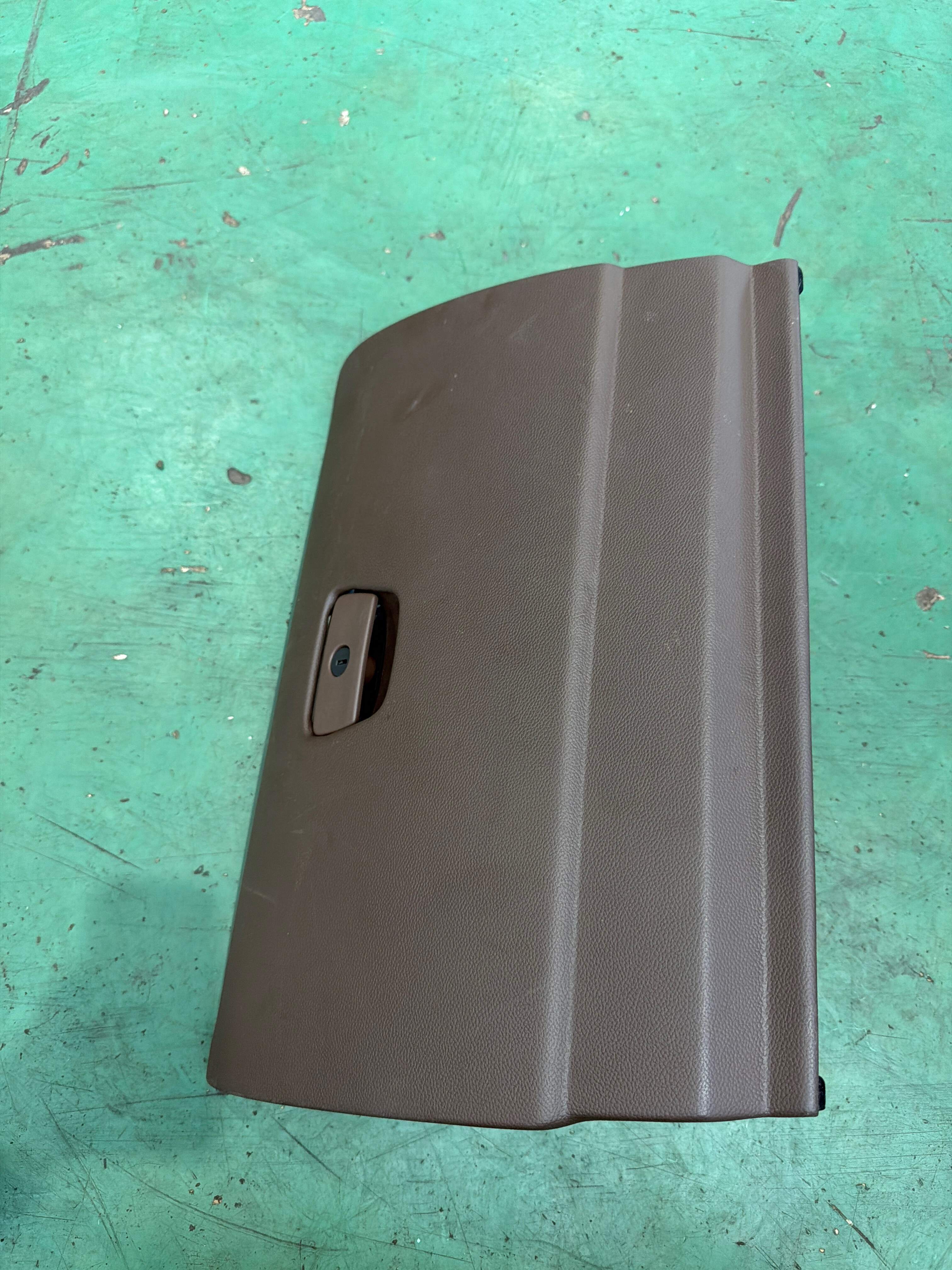 685001CA2C 仪表台杂物箱