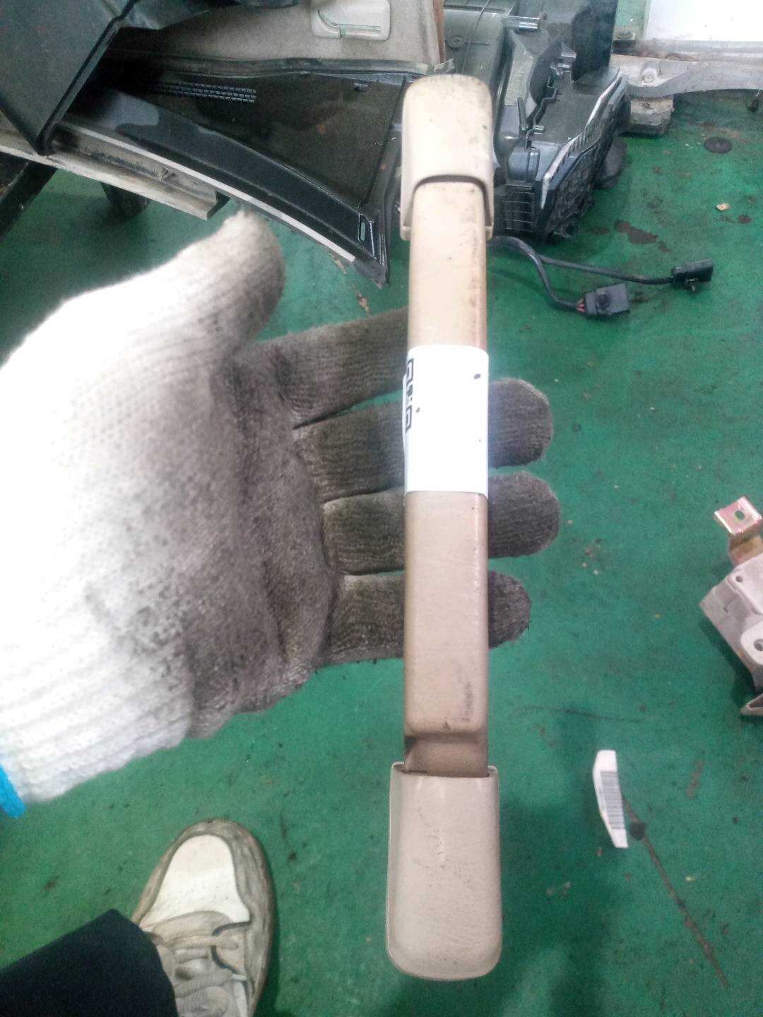 7461033100A0 车顶扶手(右前)