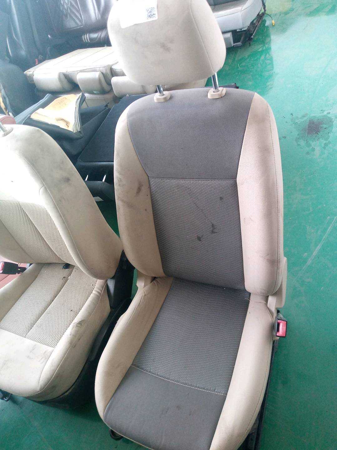 DK4957100J32 副驾驶员座椅总成