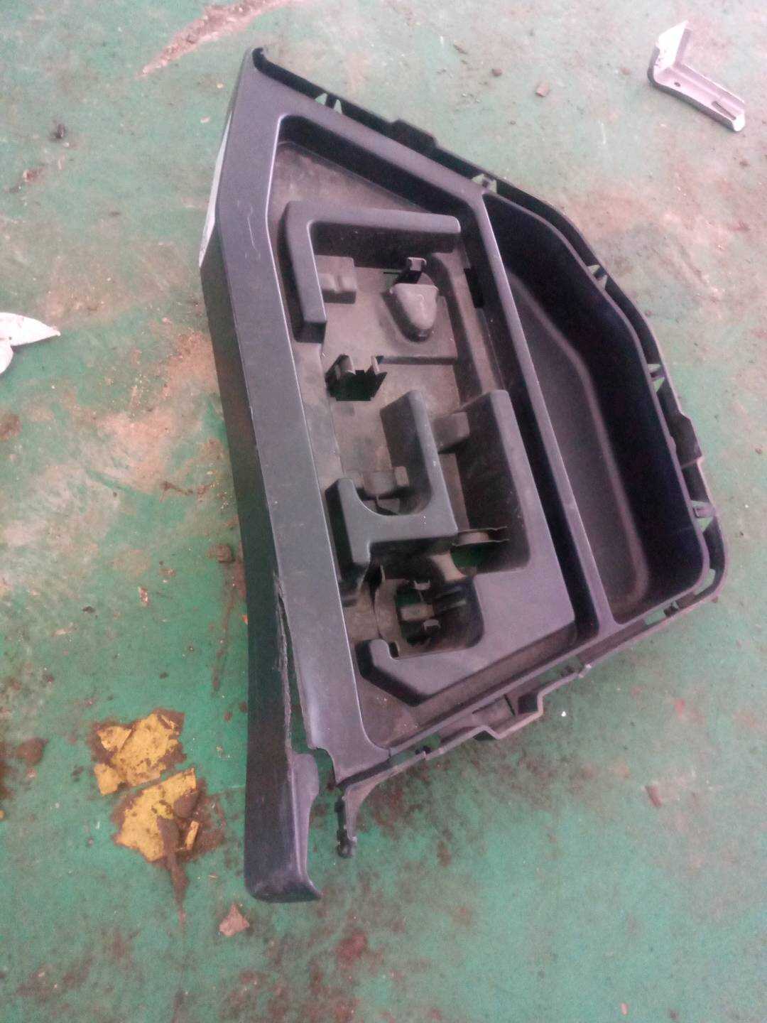 51477311027 托架 工具 下部件