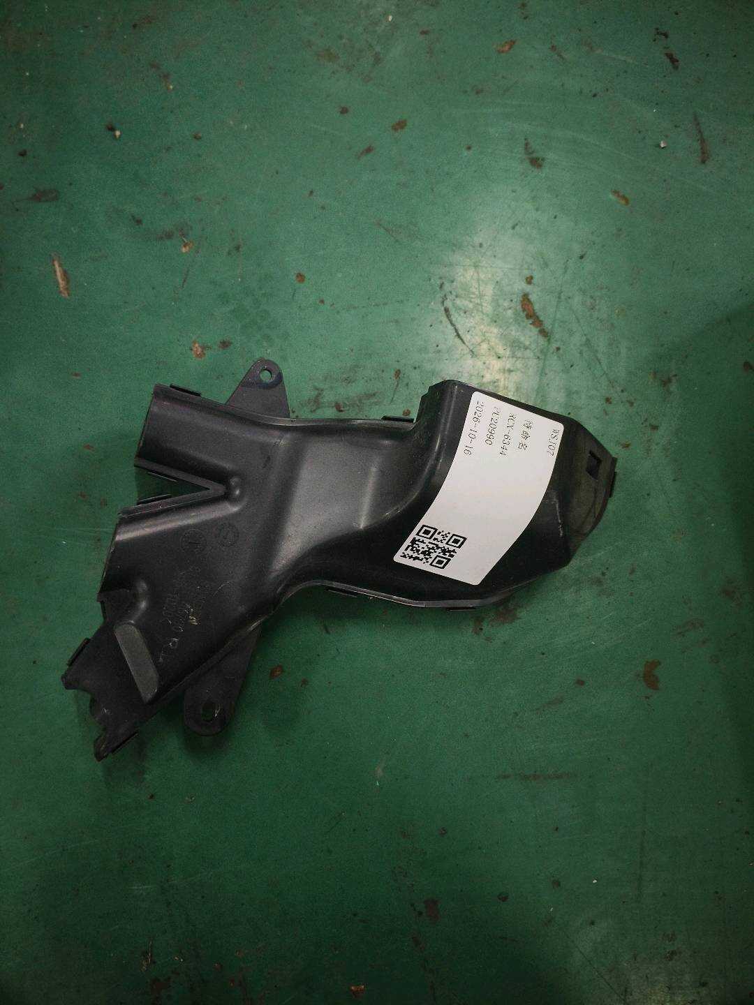 8020022600 Right Footwell Air Duct