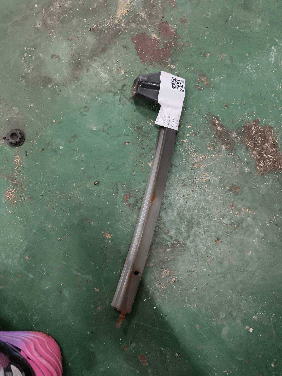 674040P010 Front Door Window Guide Rail, Rear Left