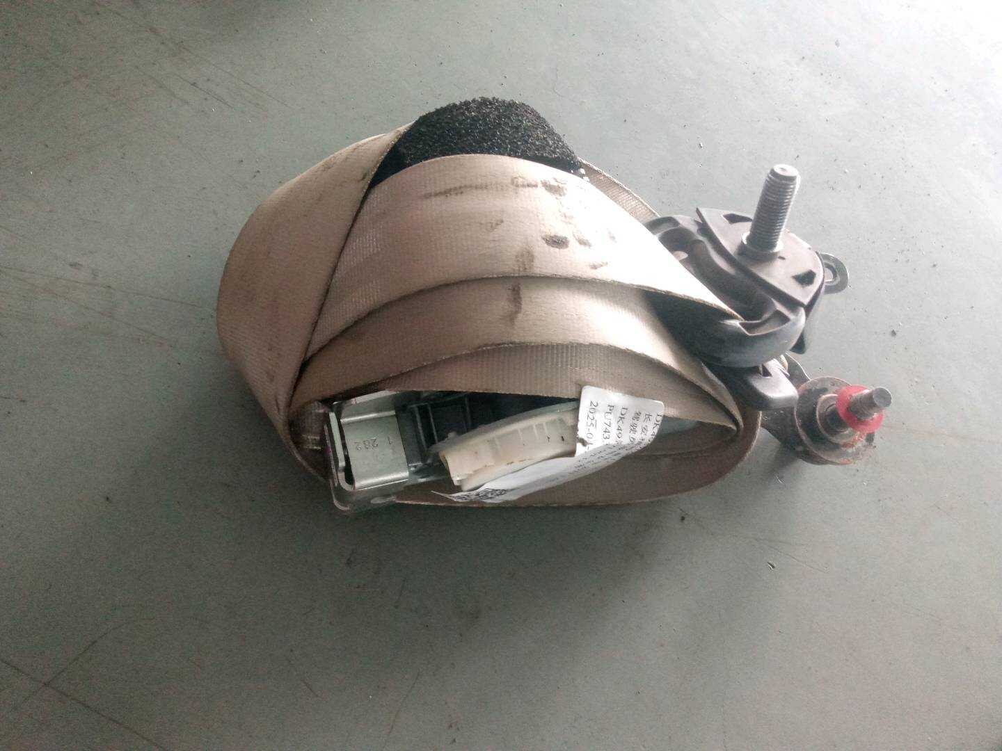 DK4957L90F32 驾驶员座椅安全带