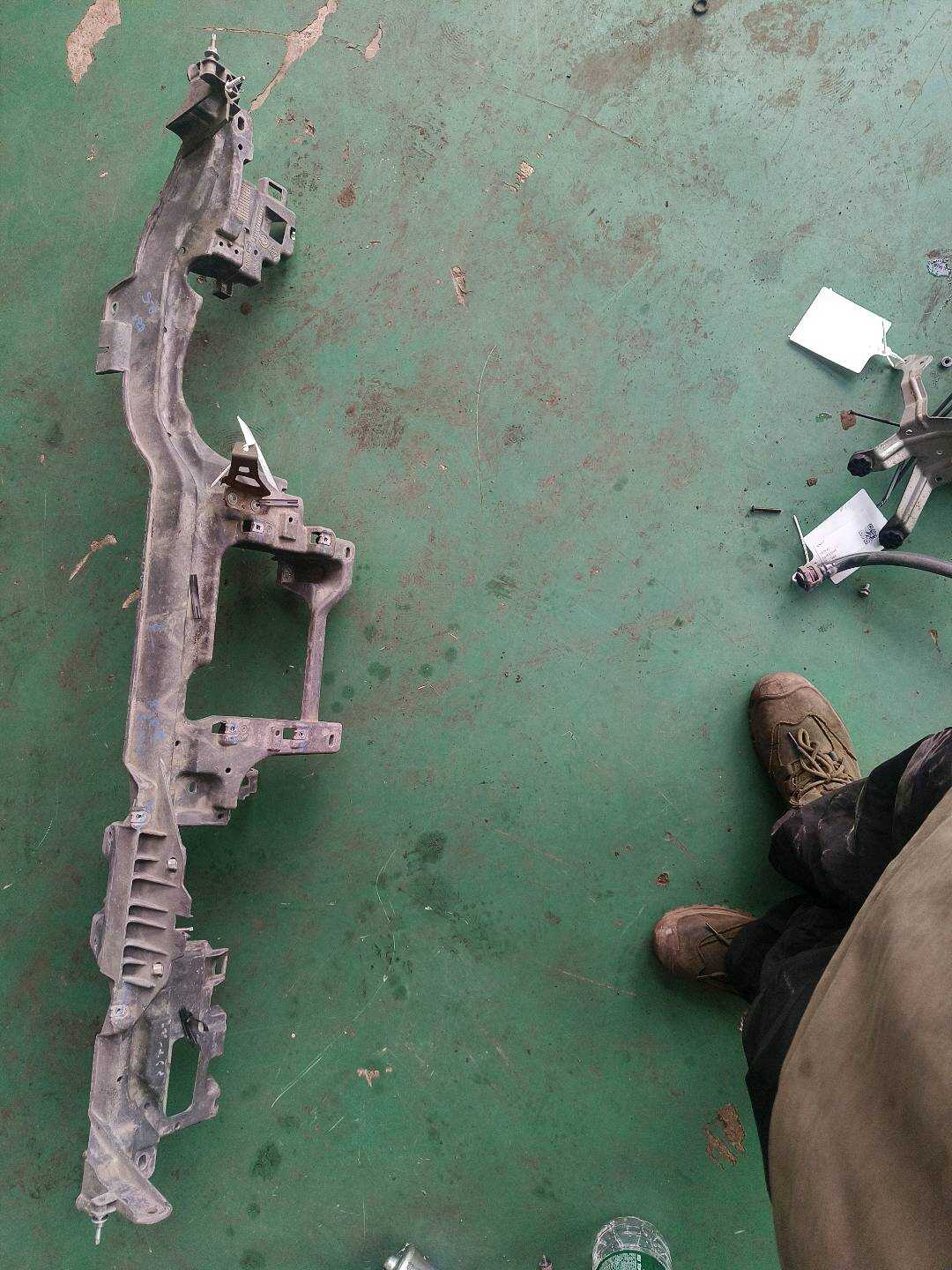 51719206335 仪表台骨架