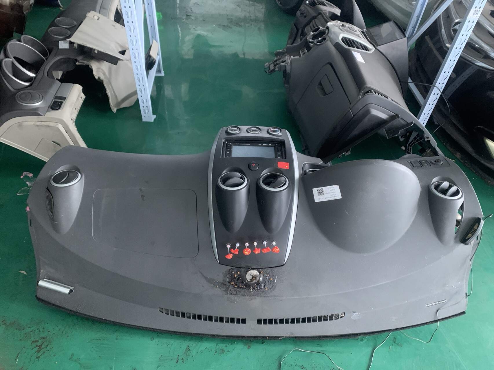 MA1060410M1 Dashboard Shell