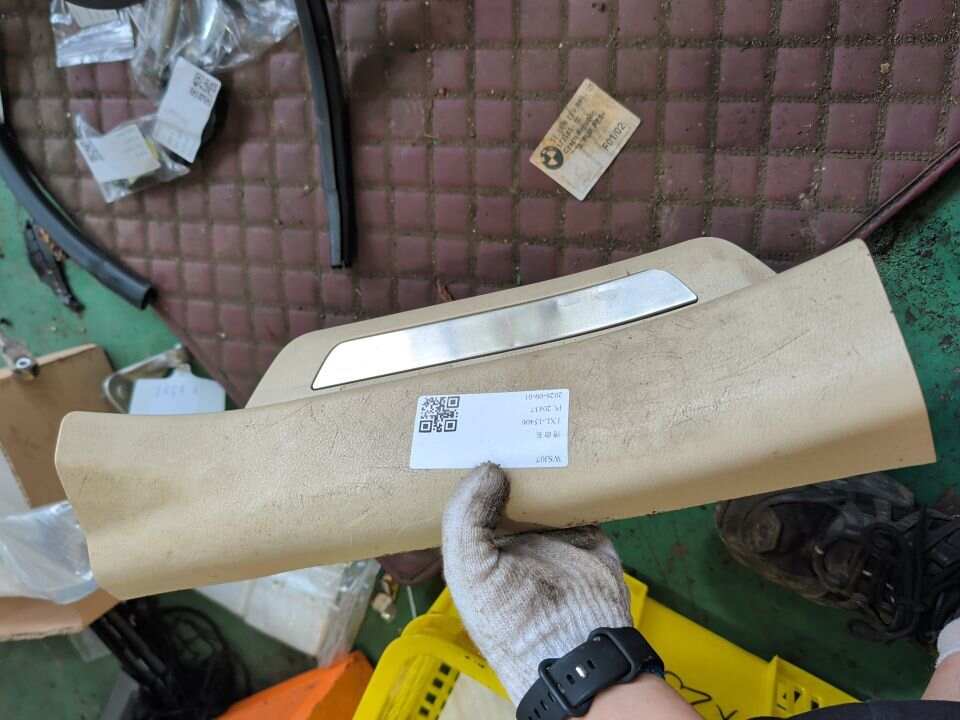 6793048060A0 后门槛装饰板(右)