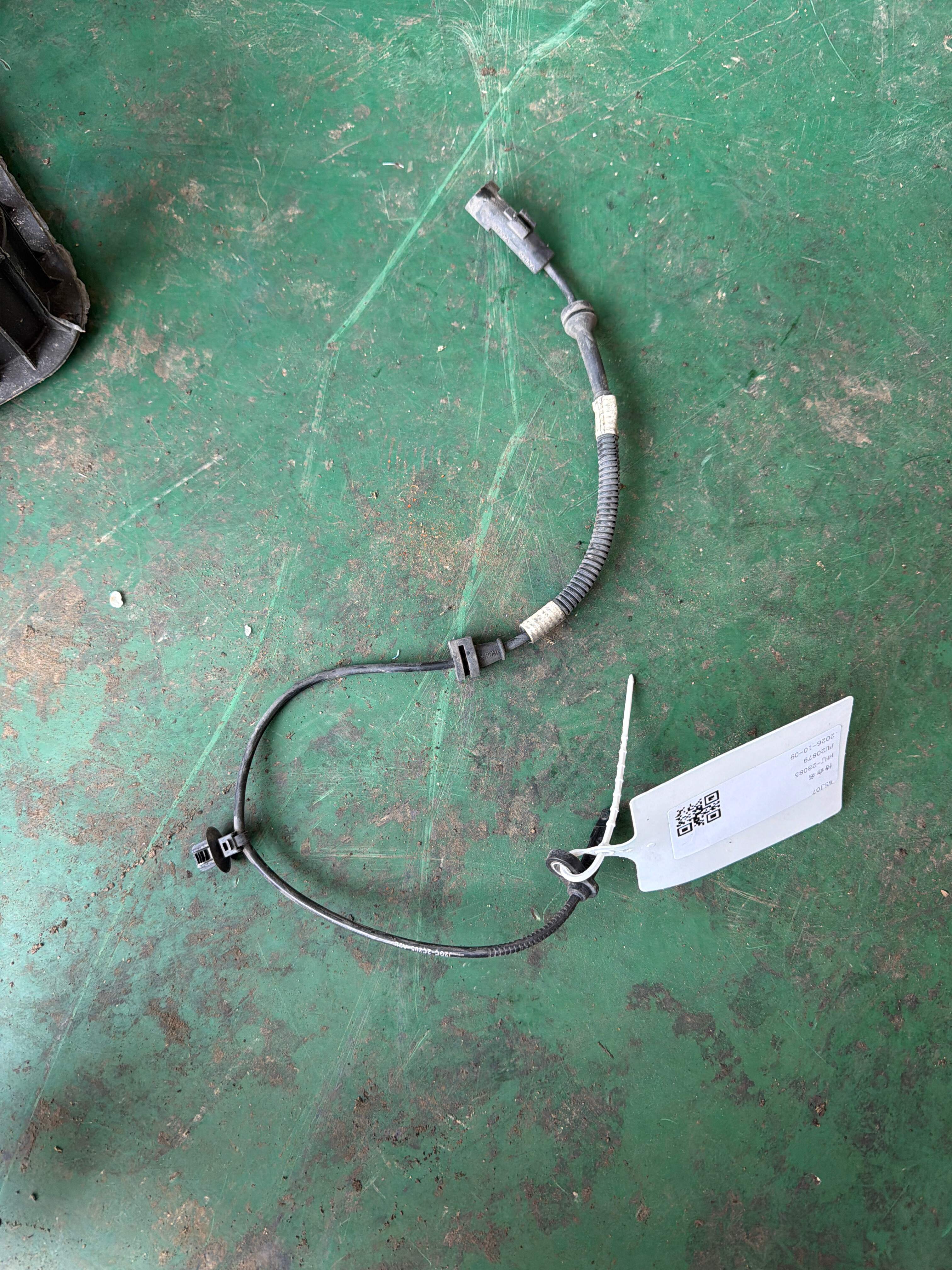 F2GC2C205AB ABS Front Wheel Speed Sensor, Left