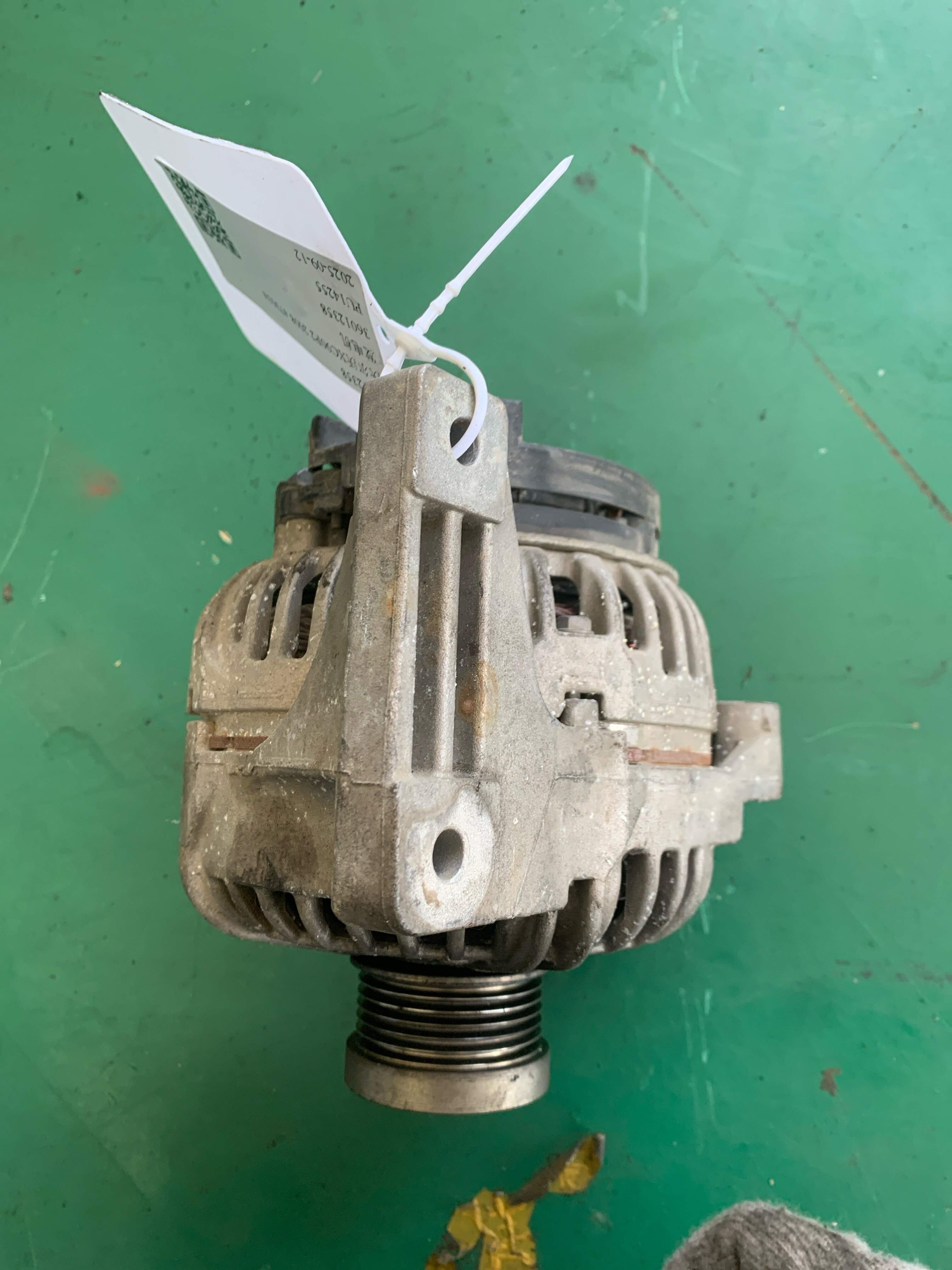 36012358 Alternator