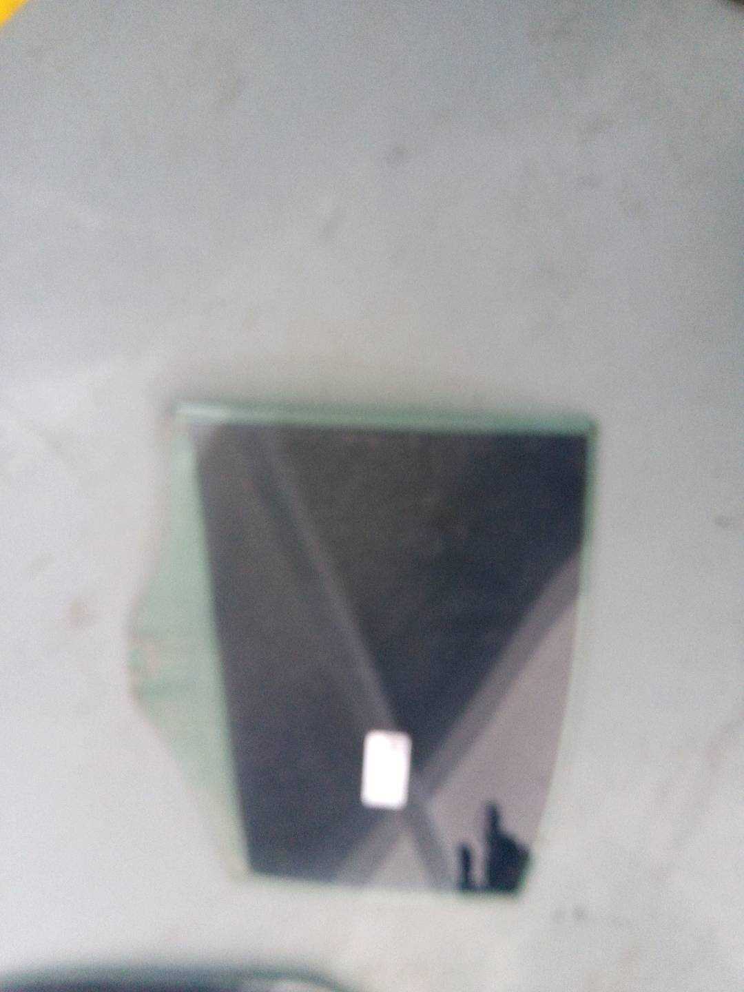 A2117350110 后门玻璃(左)