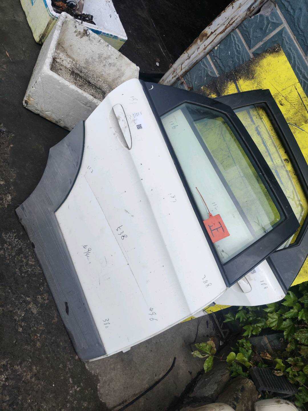 5802004 Rear Door Shell, Right