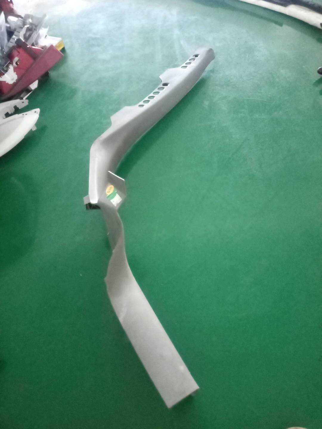 L8KD8677671CT C柱内衬（左下）