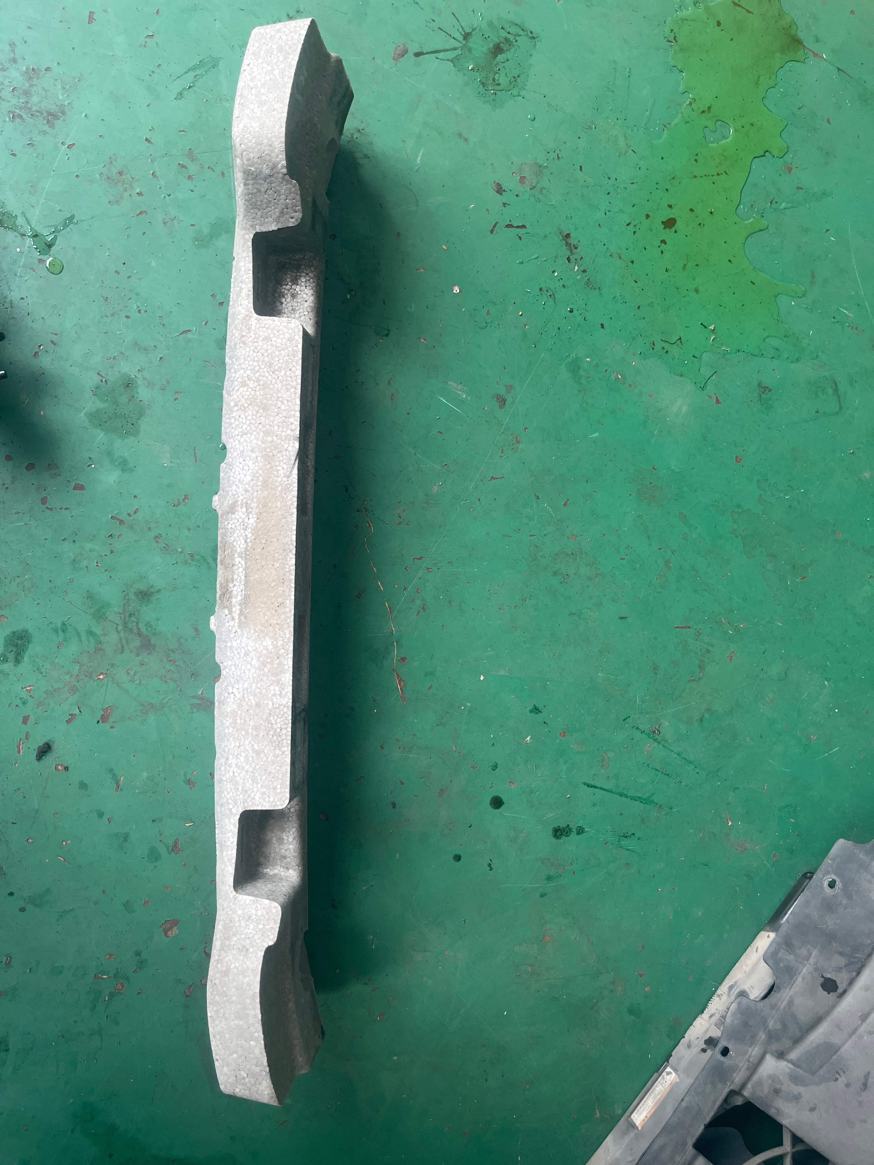 865202Z000 Front Bumper Foam