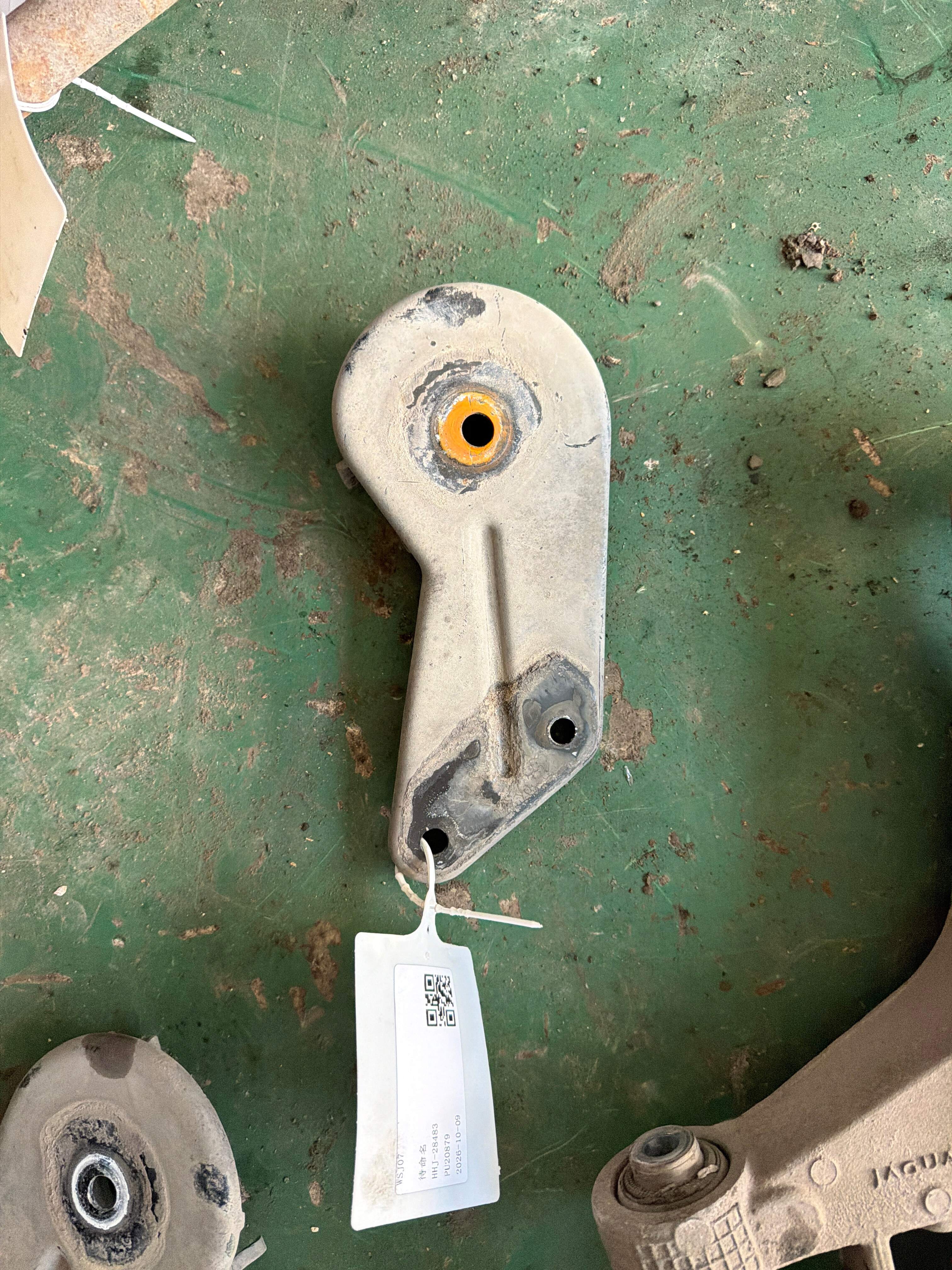 C2Z2671 Subframe Crossmember Bracket, Right