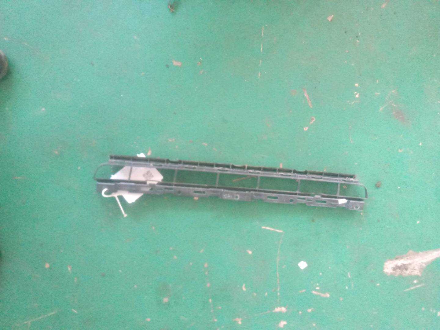 8WD807683 Front Bumper Grille (Lower Middle)