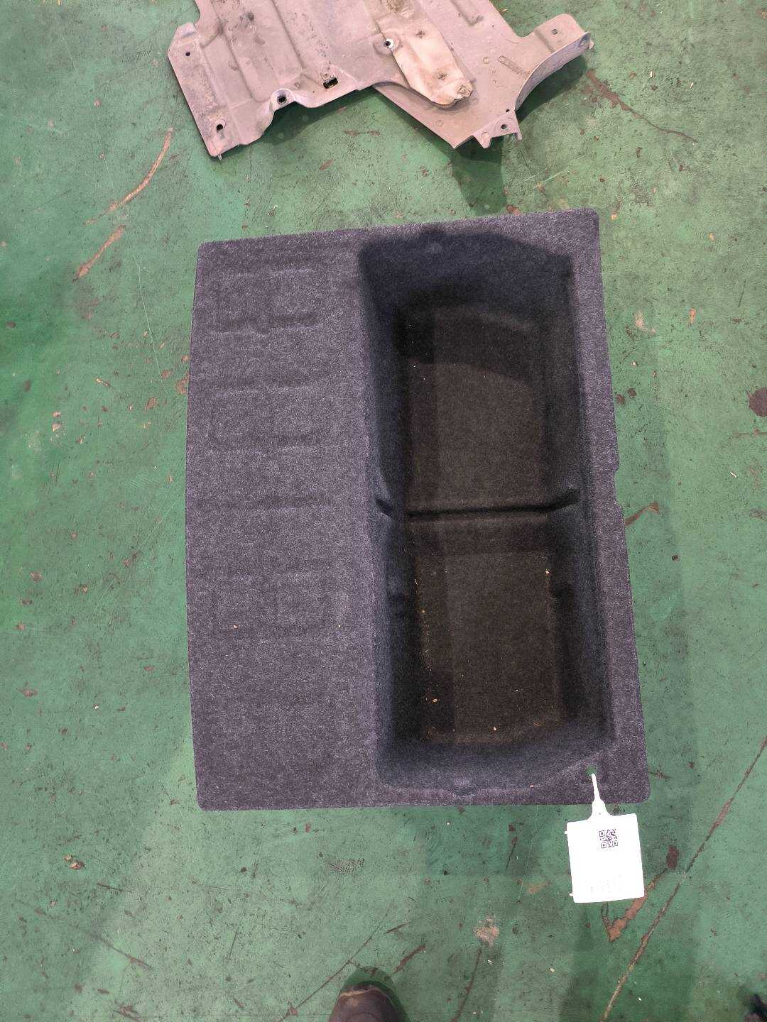 51477239020 行李箱地板储物箱总成