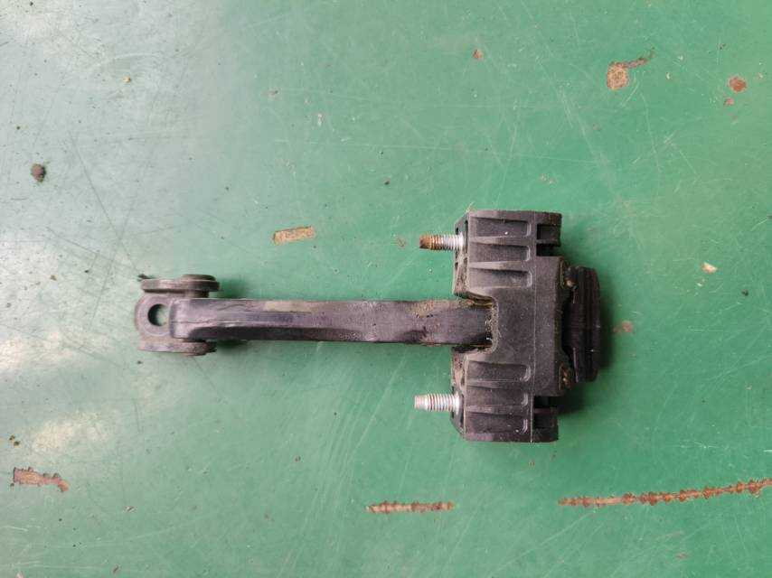 9181P3 Front Door Check Strap, Right