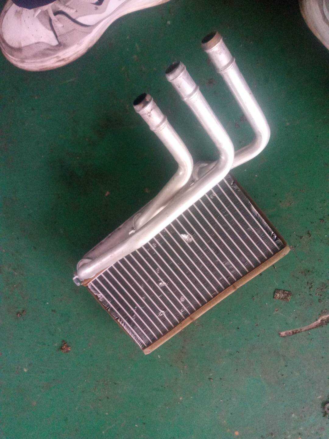 64116968204 暖风散热器