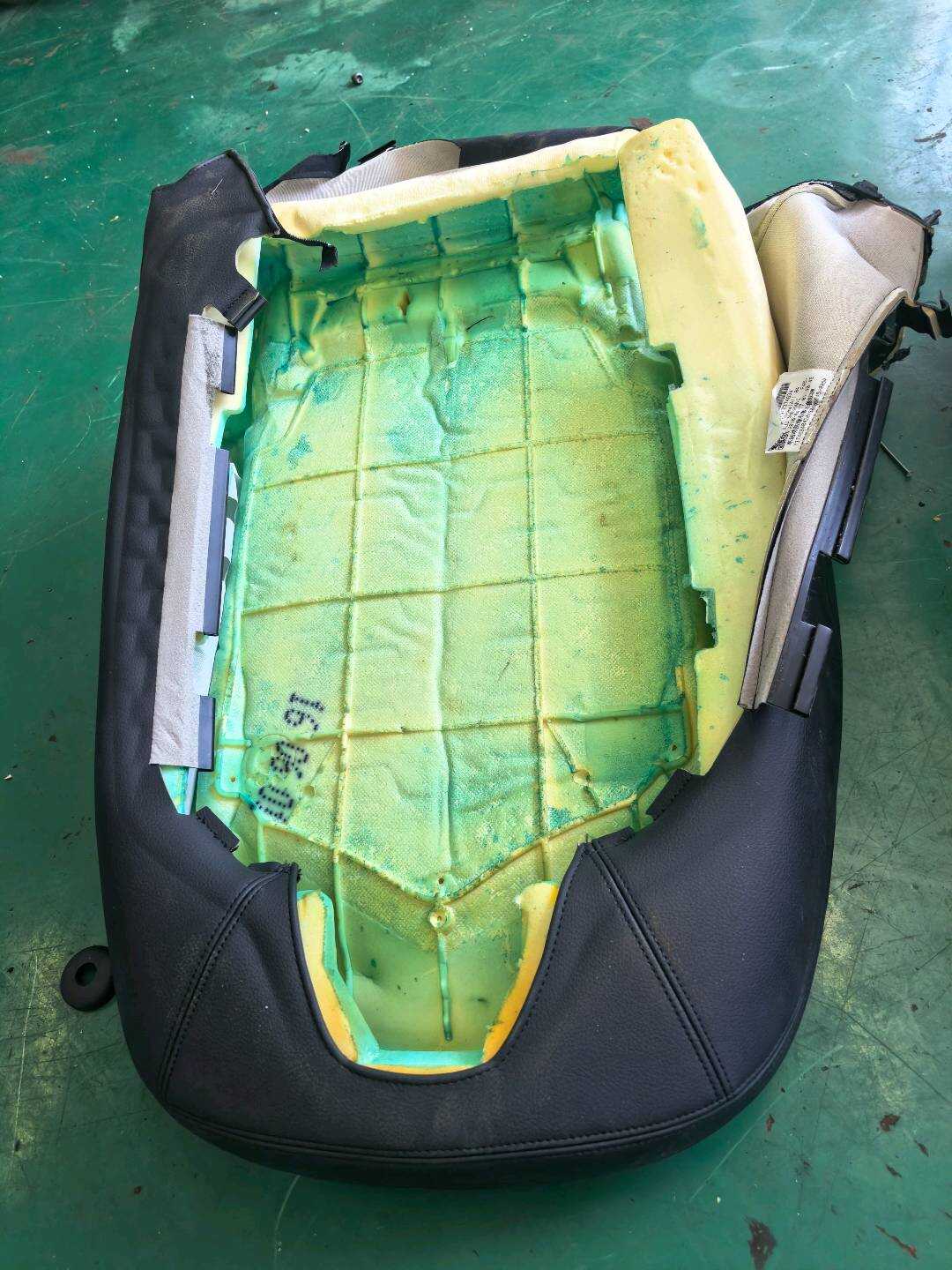 52107374634 副驾驶员座椅靠背面罩