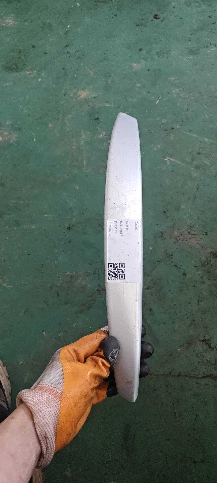 51413416614 前门扶手(右)