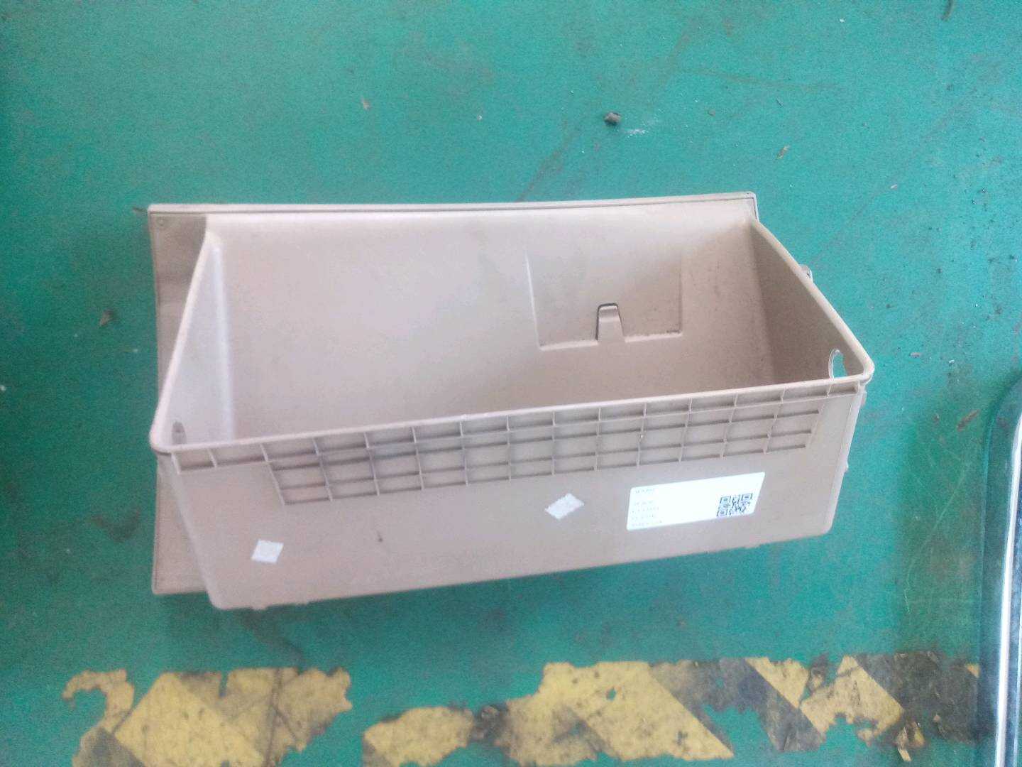 845104V000YDA 仪表台杂物箱