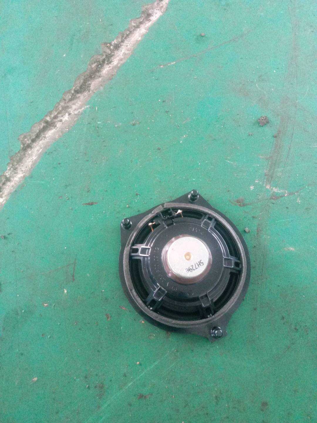 A2058200902 仪表台扬声器(中)