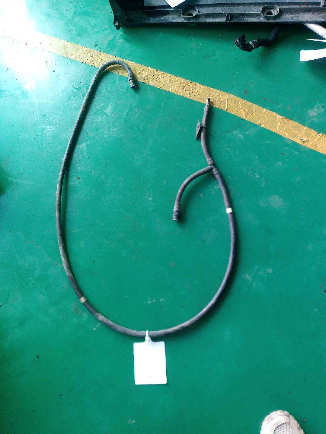 61667178747 前大灯清洗装置软管