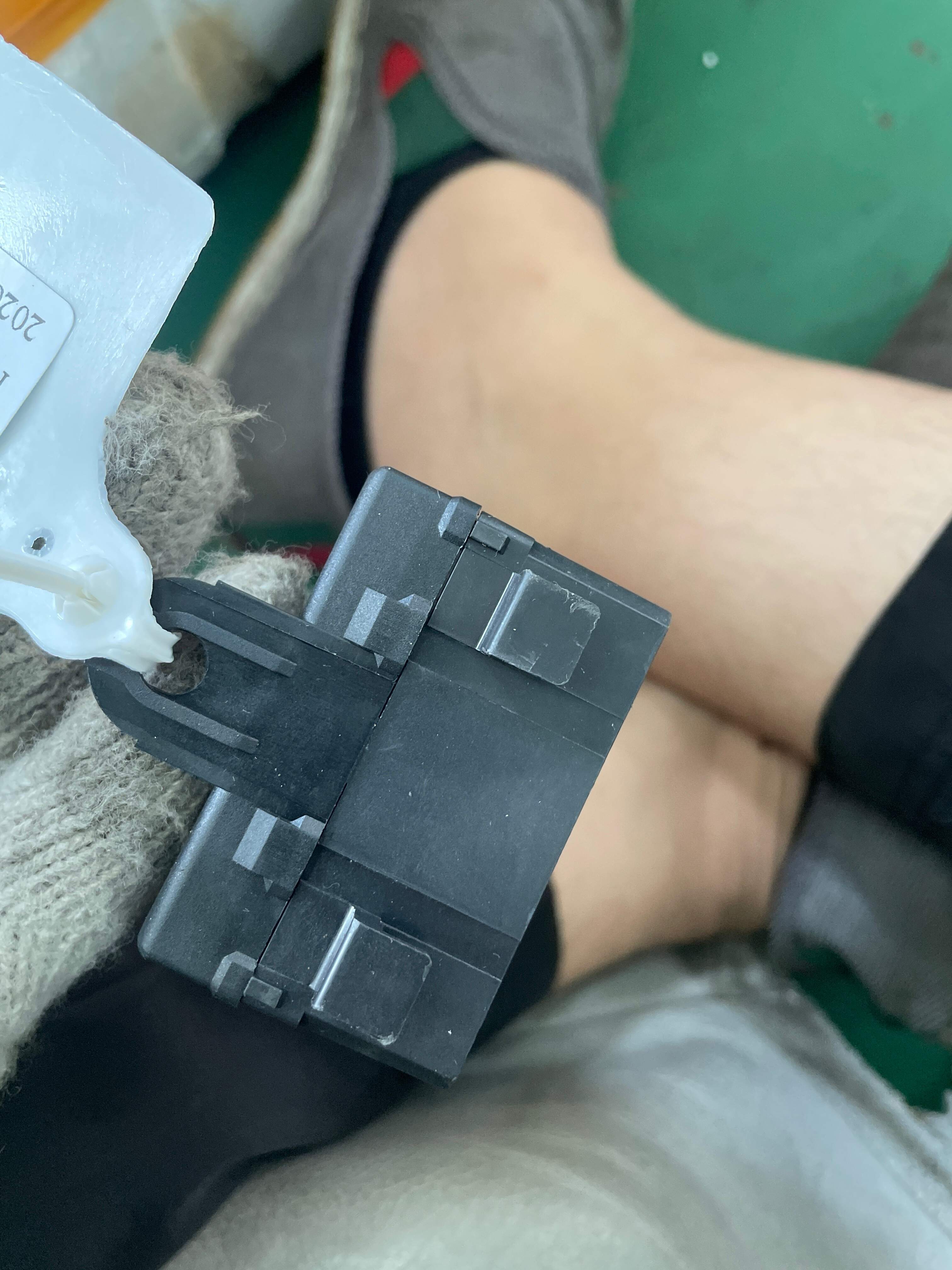 LR018750 座椅加热器控制模块