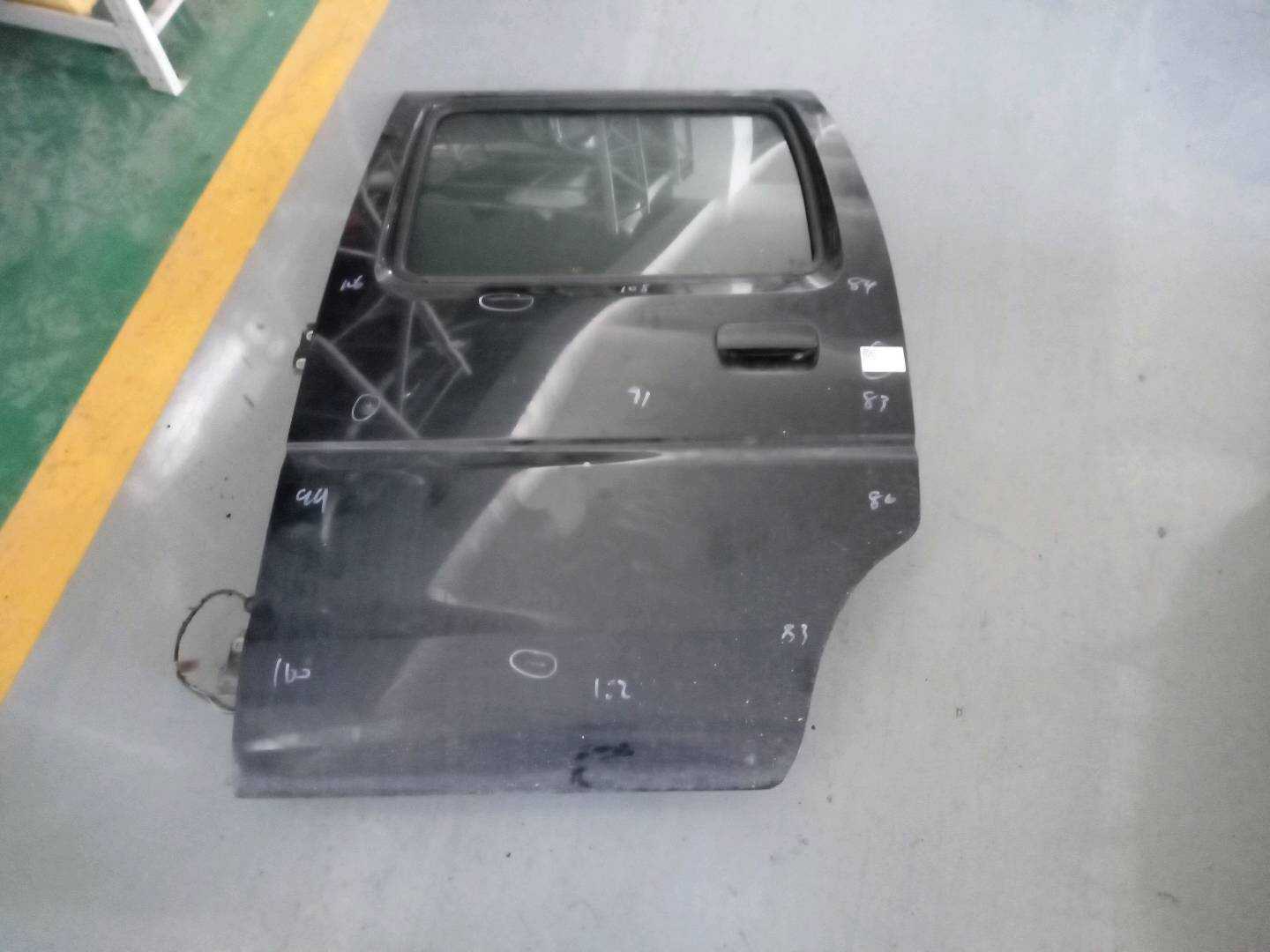 6800475F1B 后门壳(左)