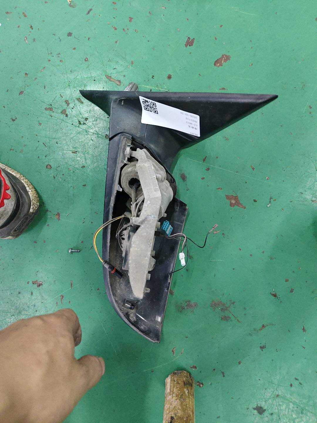 51167245135 Side Mirror Mounting Base, Left