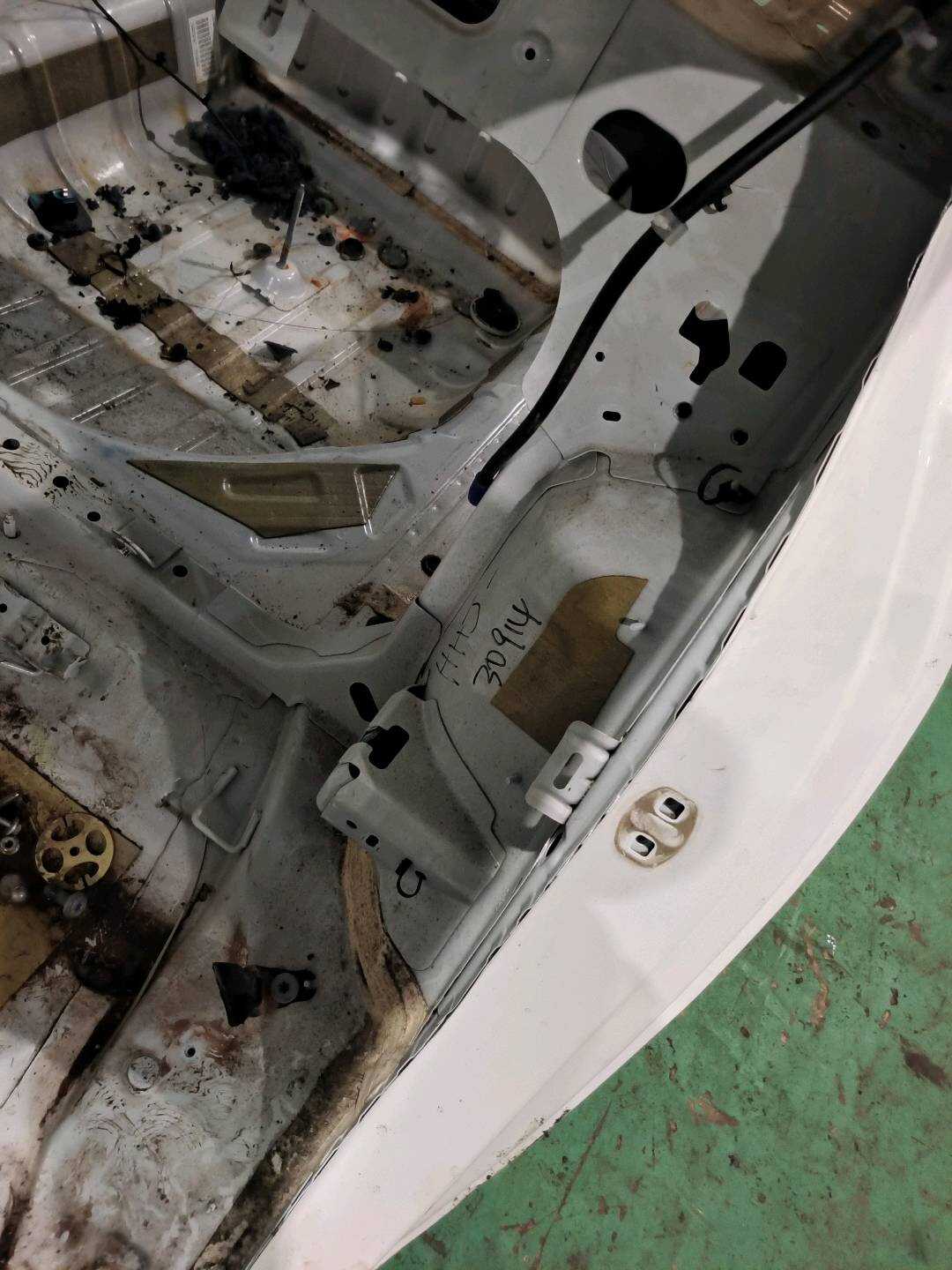 39207931 Rear Wheel Arch Inner Panel, Left