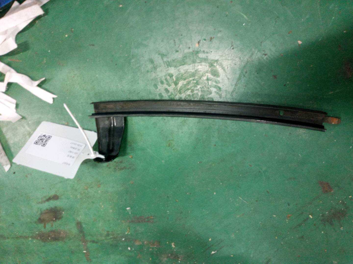 6740306070 前门玻璃导轨(右后)