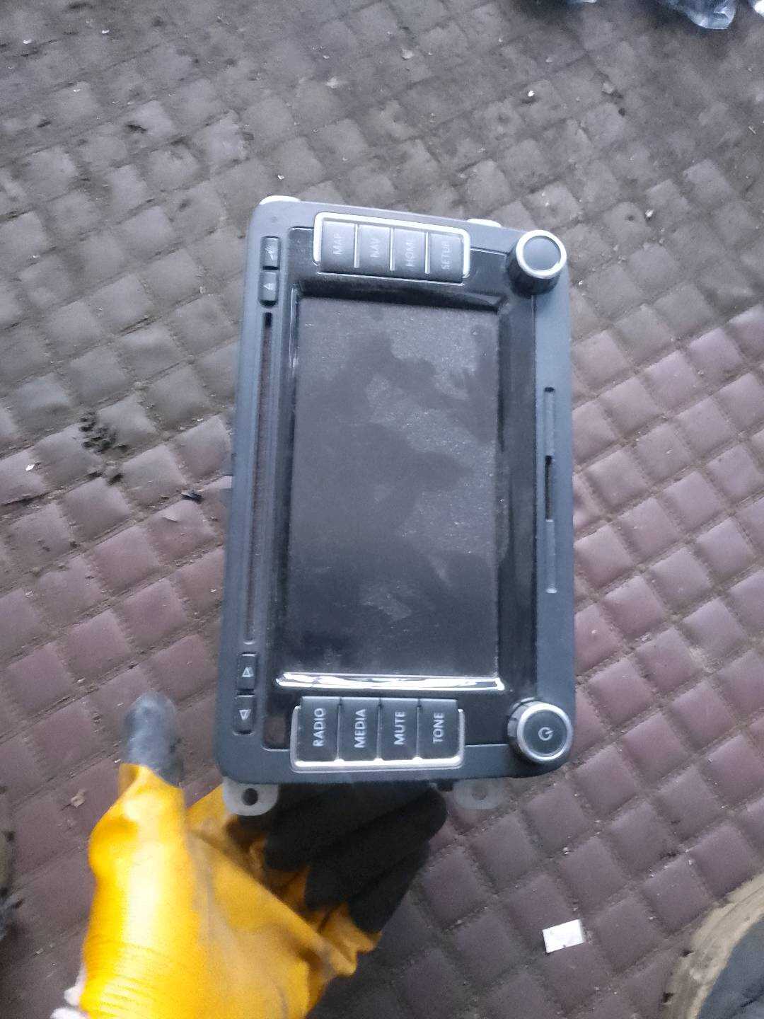 L3CD035682A Multimedia Head Unit