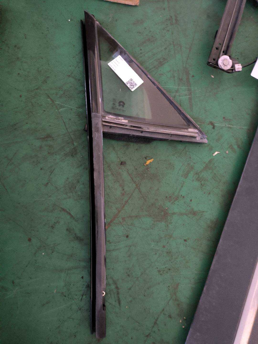 P0060596AL Front Door Quarter Glass Assembly - Right