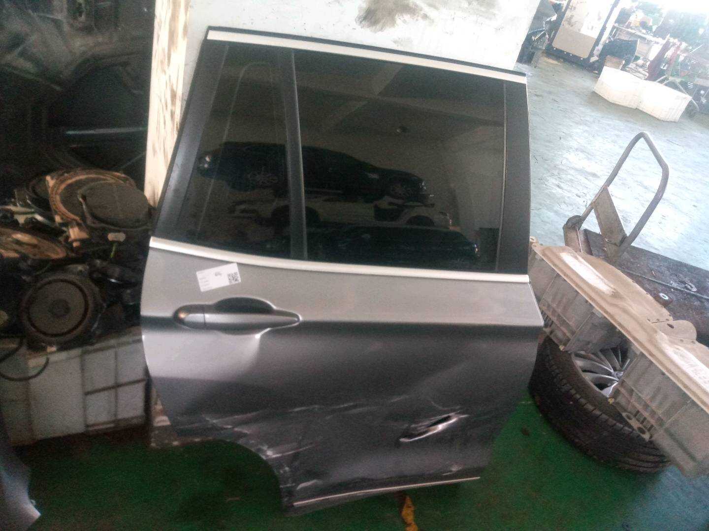 41527238696 后门壳（右）