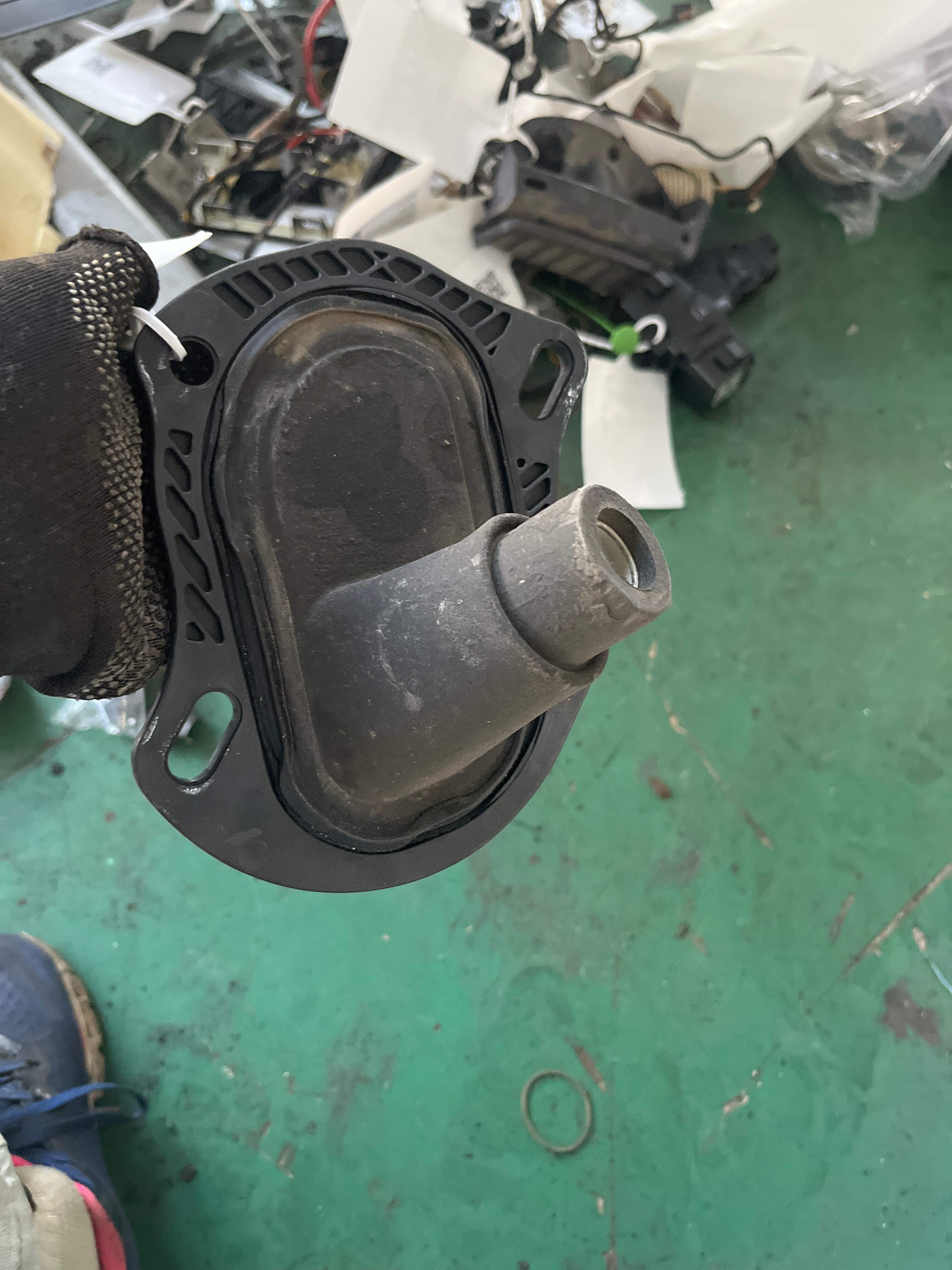 LR030345 Steering Column Dust Cover