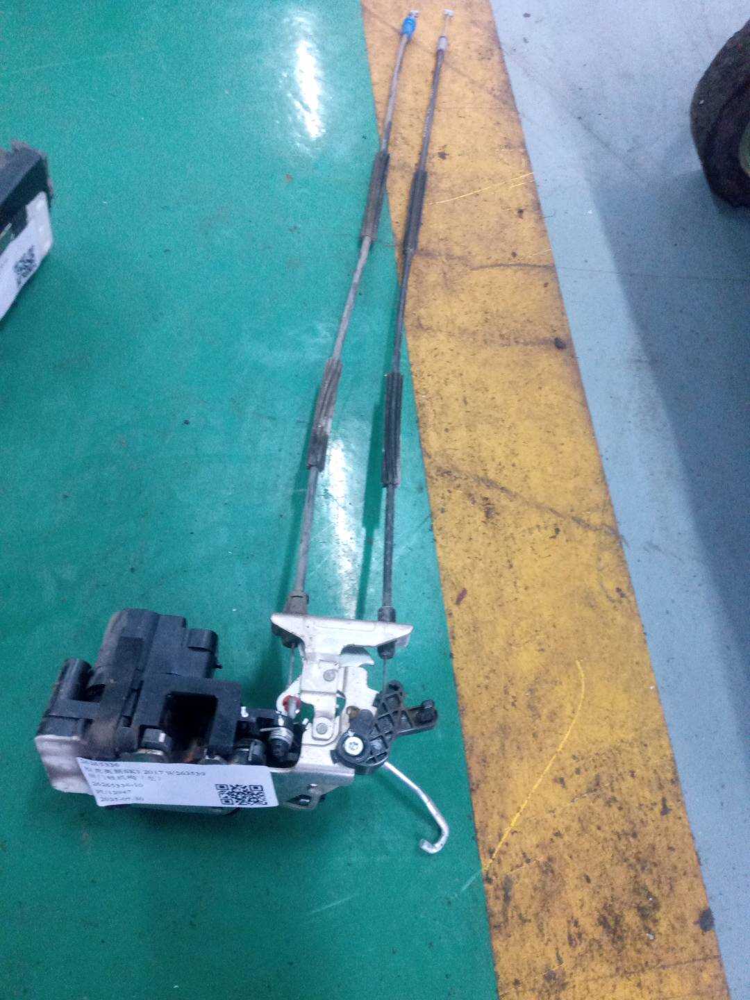 26265336 后门锁总成（左）