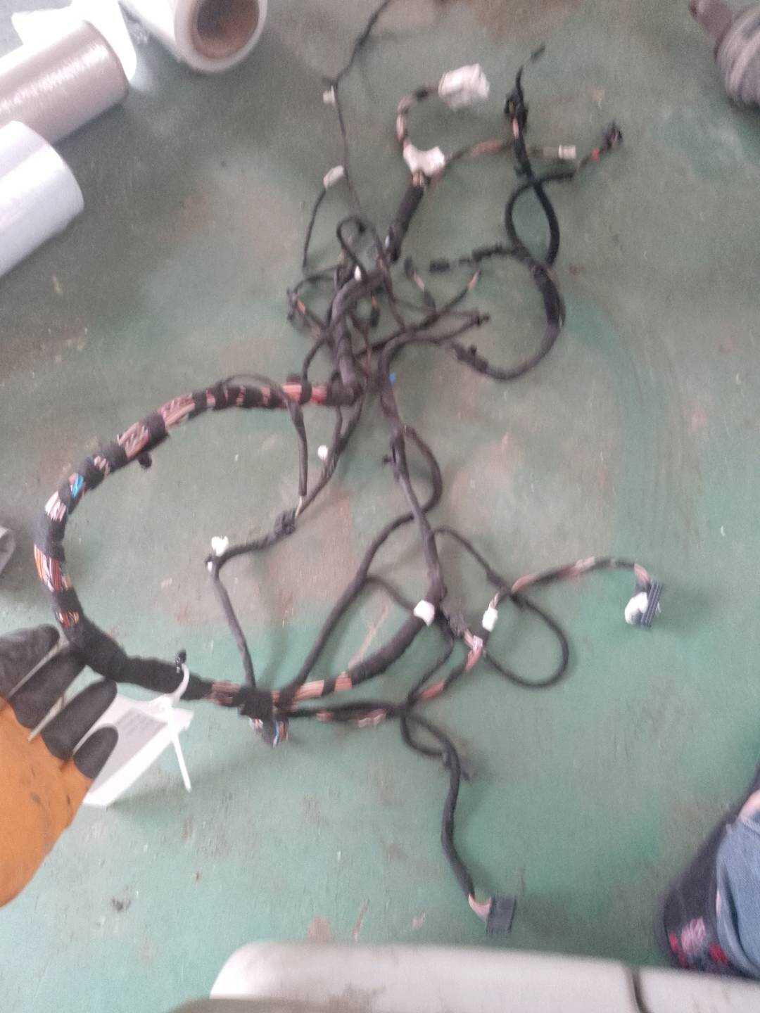 61129366592 仪表台线束