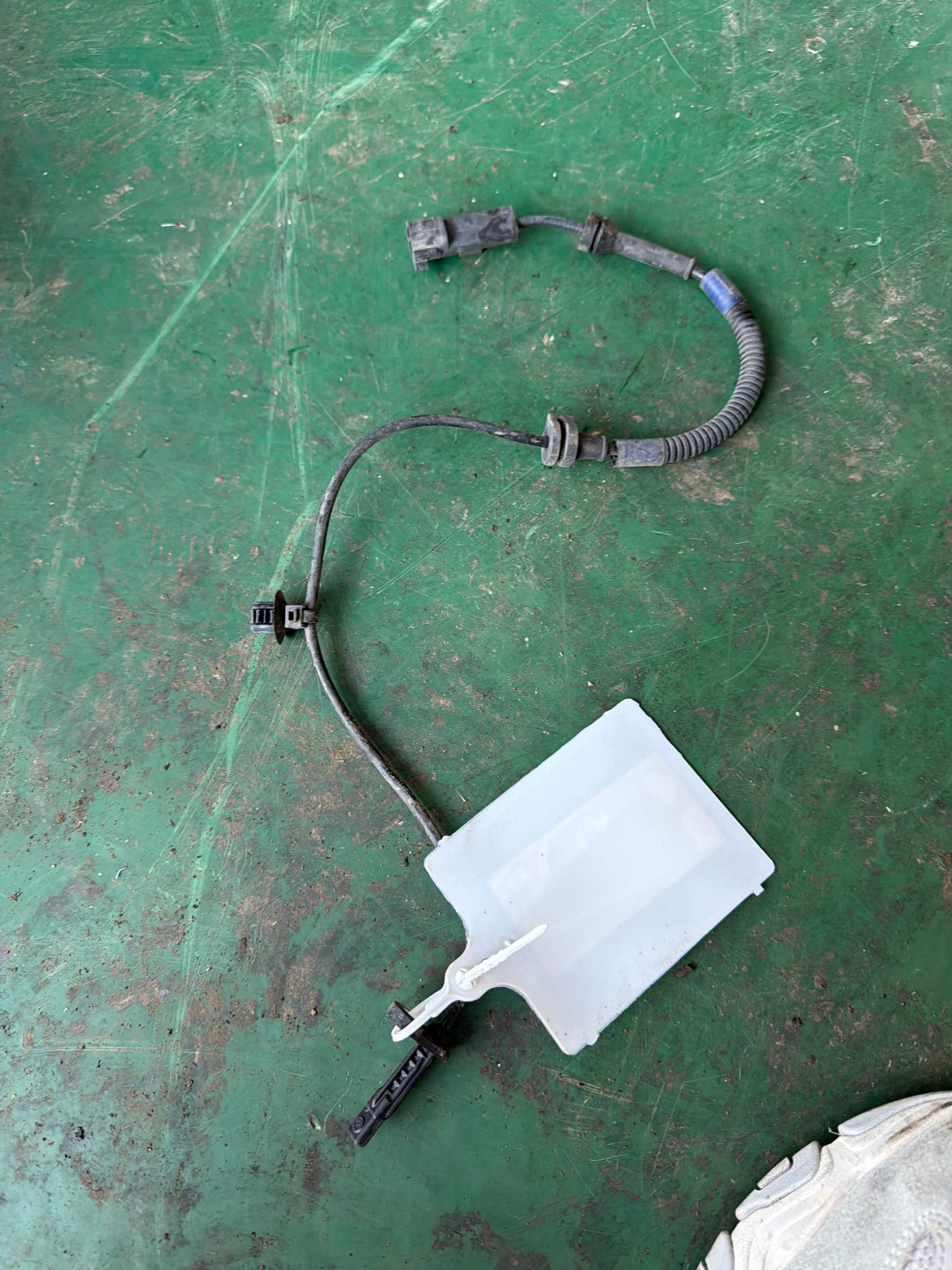 F2GC2C204AB ABS Front Wheel Speed Sensor, Right