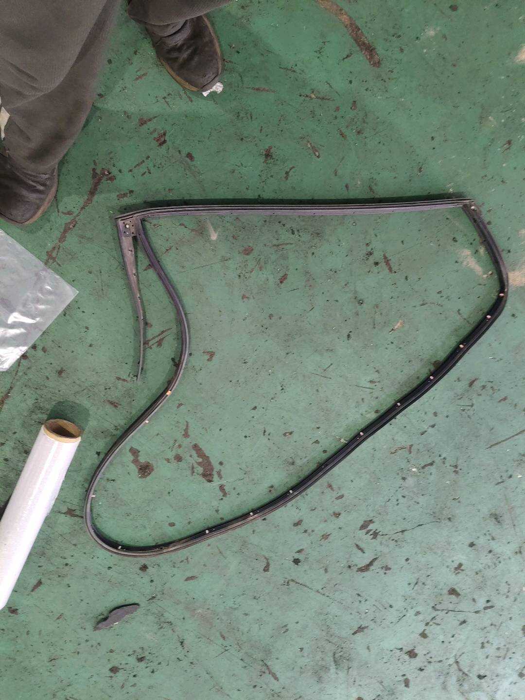 B012399 Left Rear Door Seal Strip