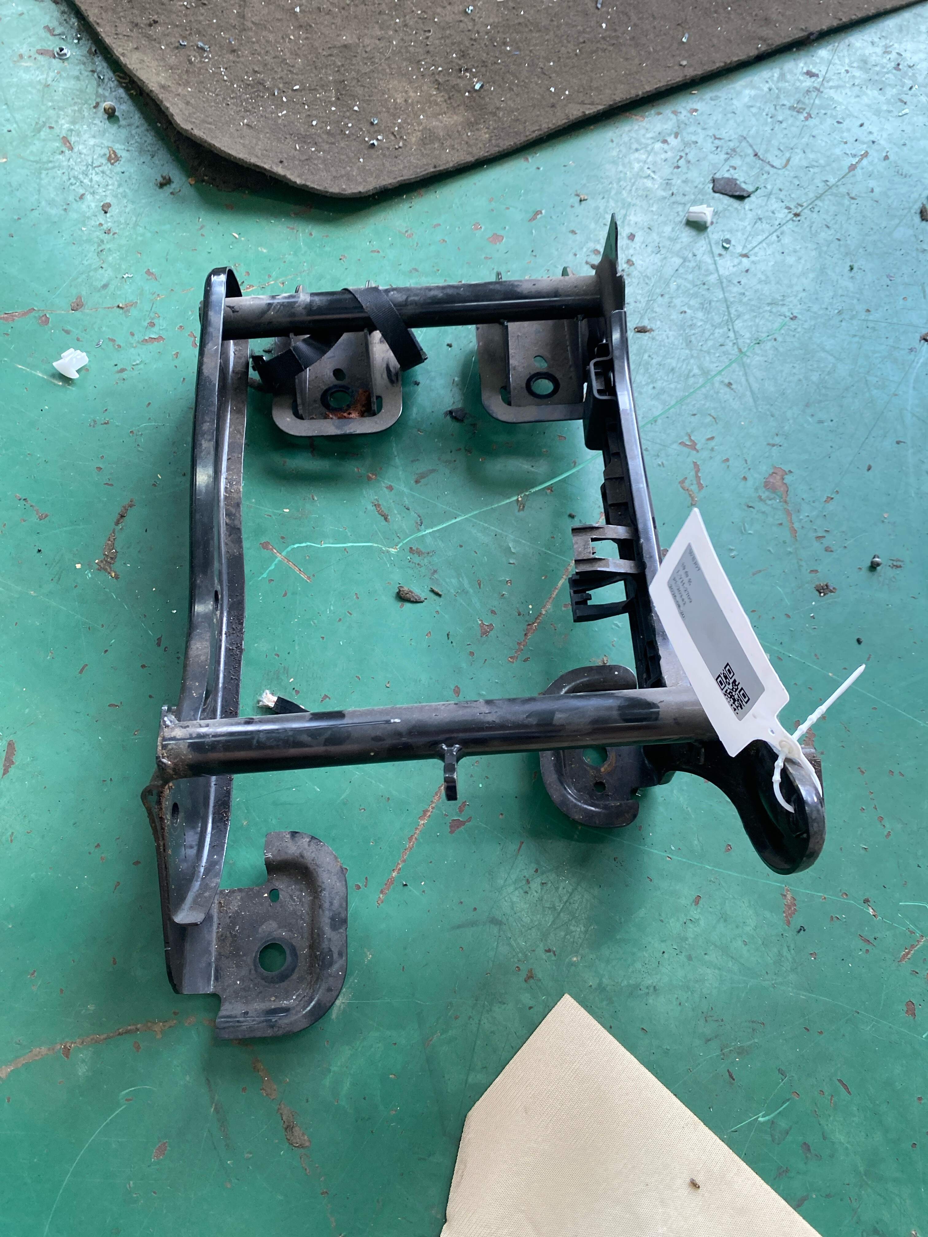 HTA500250 车架总成