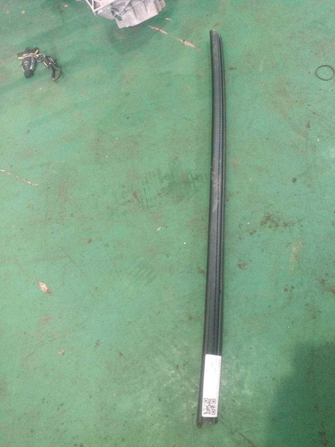 L8WD839480 后门玻璃压条(右内)