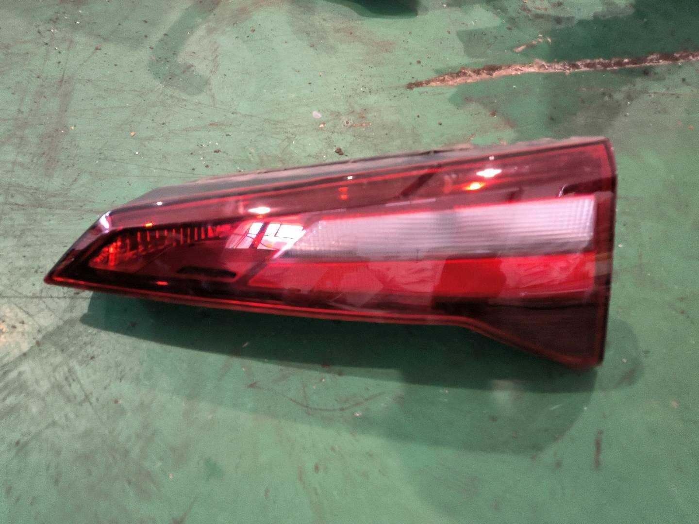 L5CG945096 外尾灯总成(右)