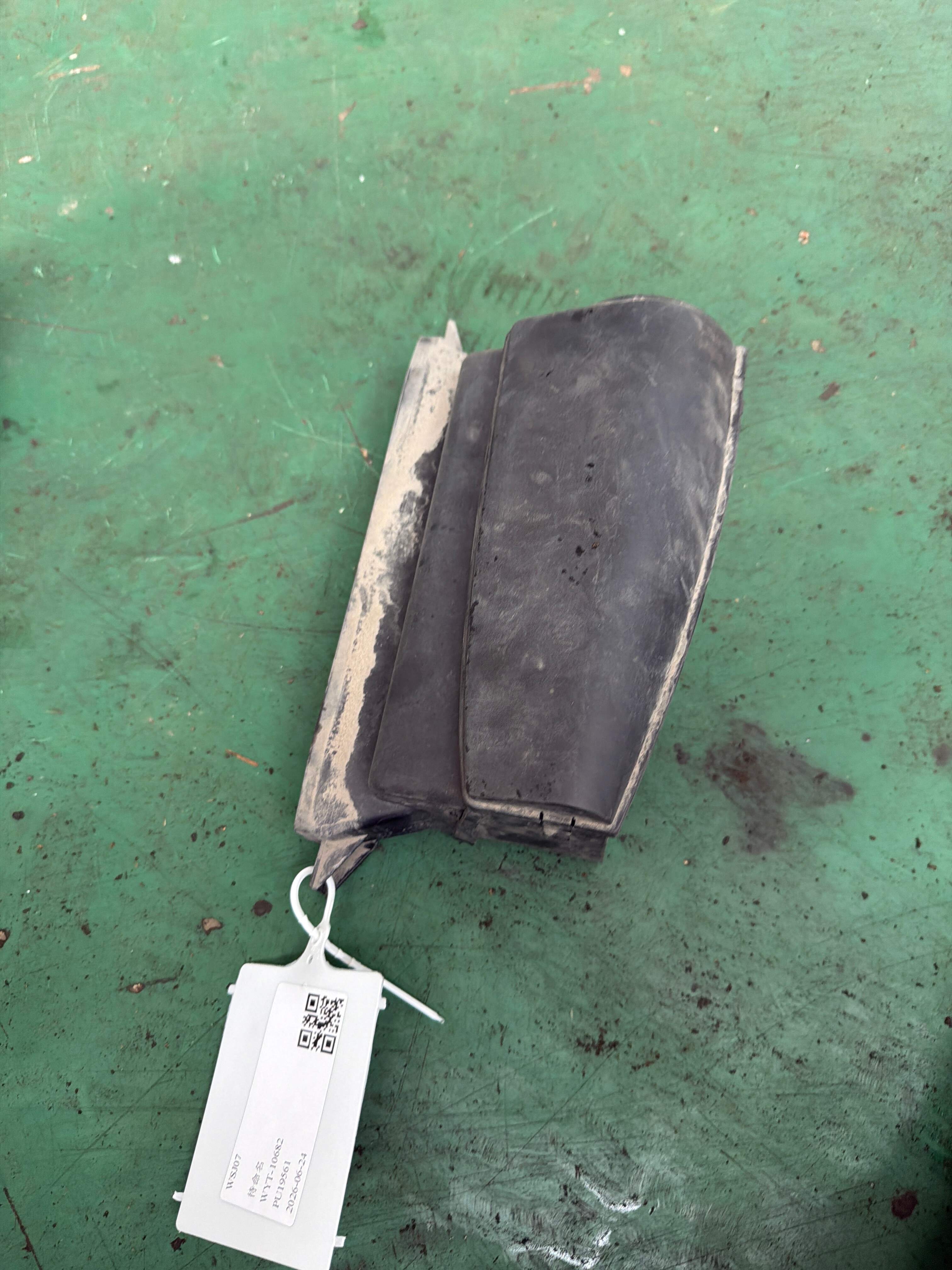 3C0805971A 前机盖进风口