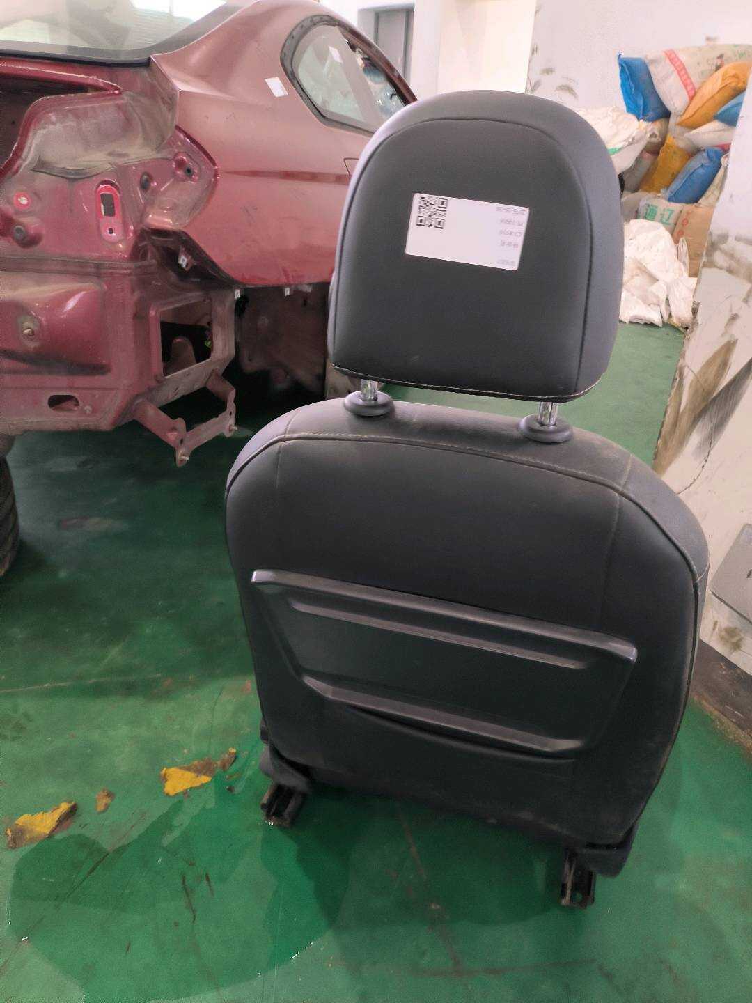 5QG881045 驾驶员座椅