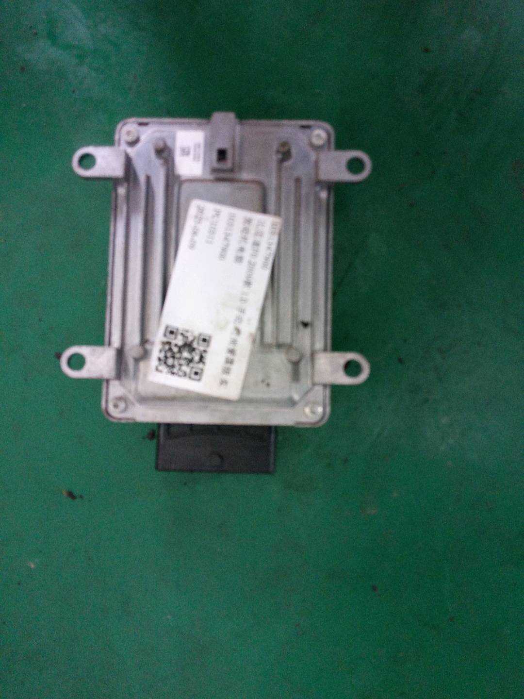 1031347900 发动机电脑