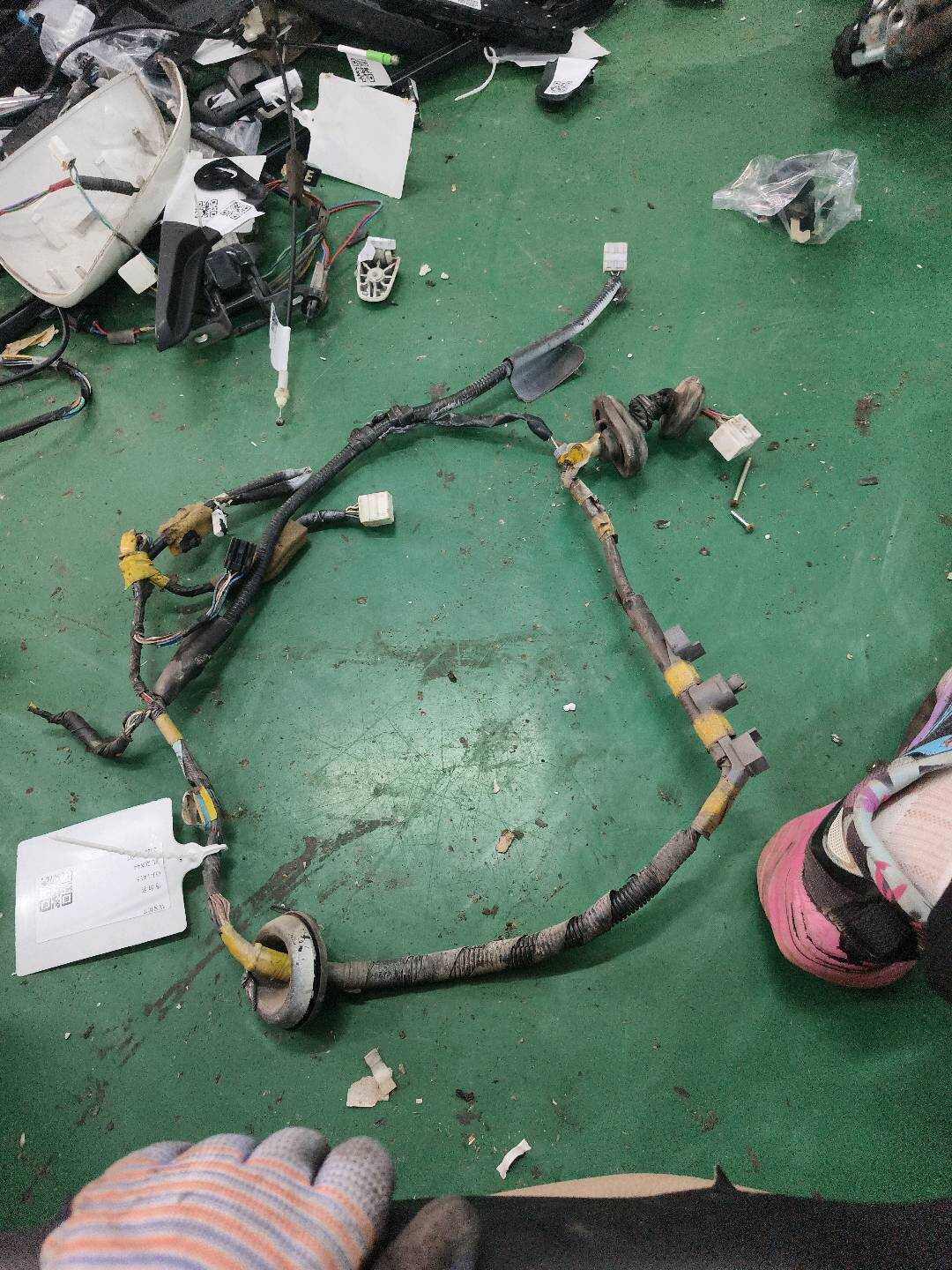 821540G010 后门线束(左)