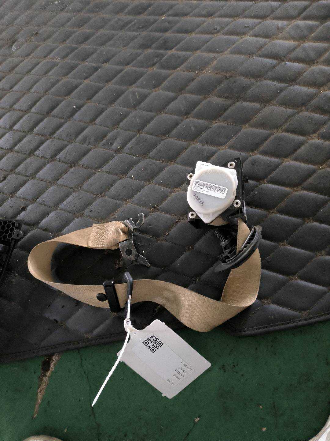 72117258429 驾驶员座椅安全带