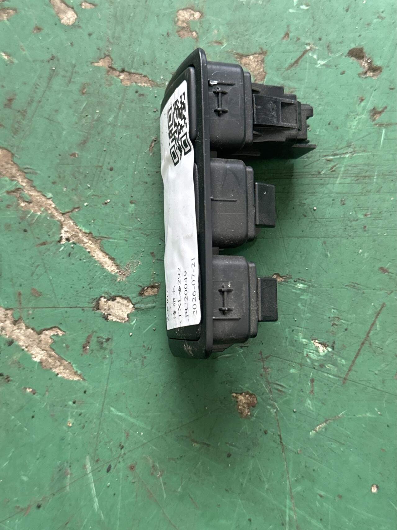 77302TB0H01ZA 仪表台多功能开关支架